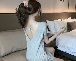 性感露背睡裙